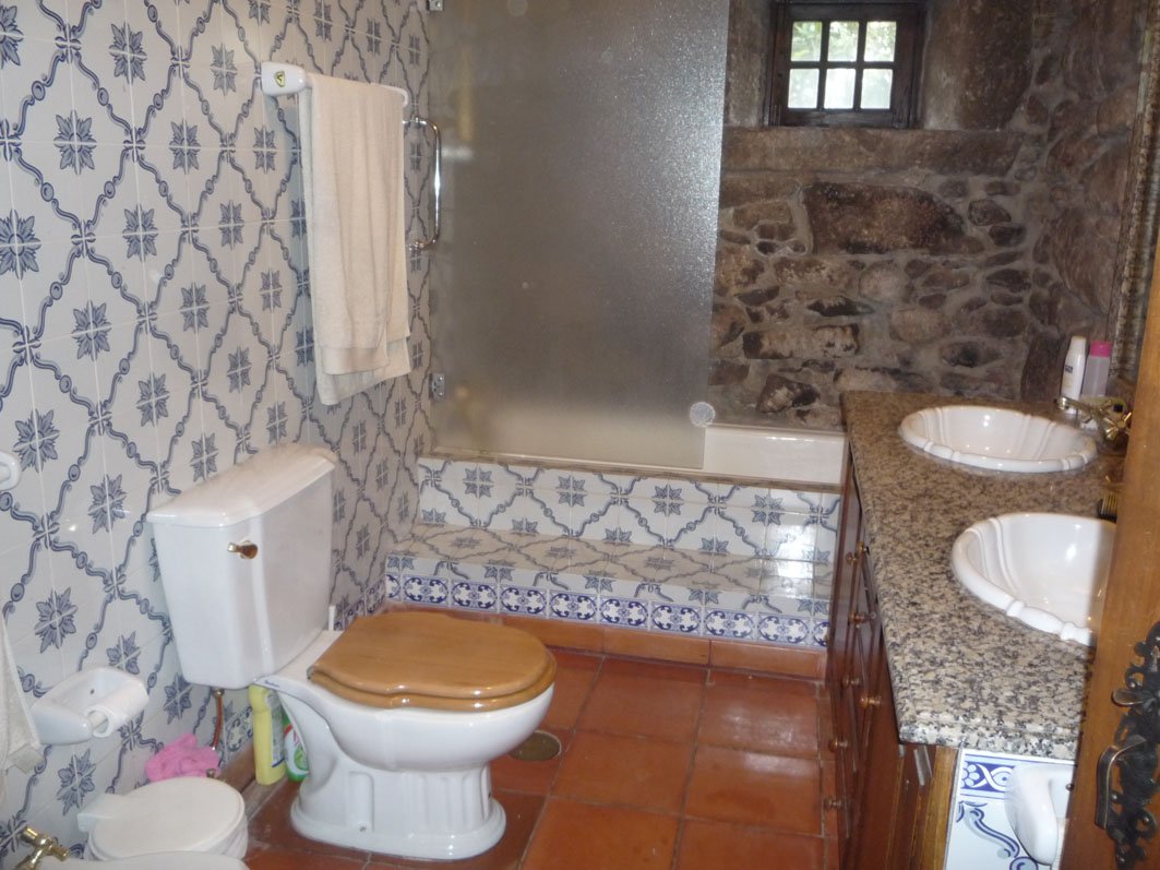 Casa do Alto - Ground floor apartment - Bathroom 01