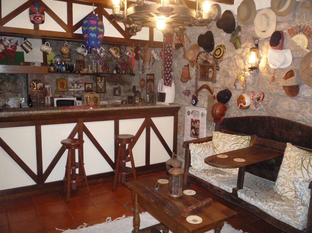 Casa do Alto - Ground floor apartment - Kitchen/bar 01