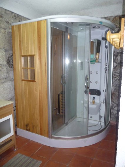 Casa do Alto - Ground floor apartment - Sauna/turkish bath/shower room 01