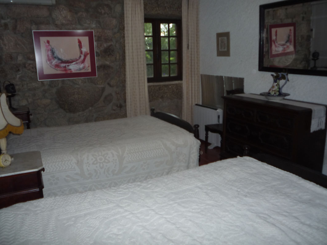 Casa do Alto - Ground floor apartment - Twin bedroom 03