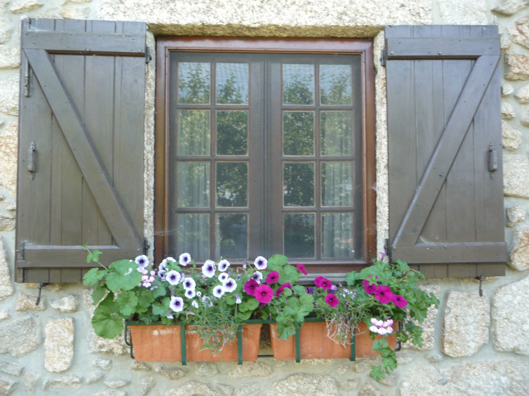 Casa do Alto - The house and gardens - Local traditional window 01