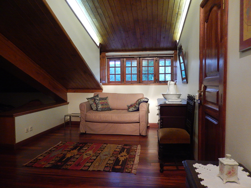 Casa do Alto - Gallery - Top floor apartment - Suite 2 - Sofa bed 01